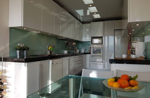 Lanhelas Cottage | Idyllic Villa with Pool and Spacious Garden Retreat