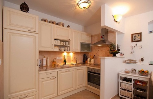 Cove Donja Krusica (Donje selo) Villa | Stylish Villa in Grohote with Private Pool and Breakfast