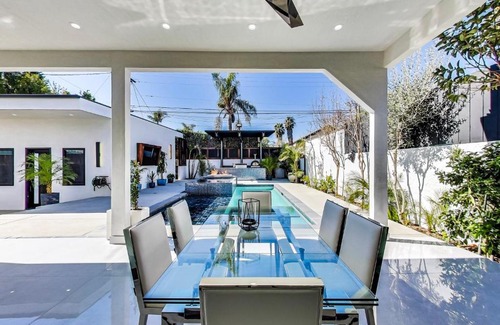 Melrose House | Stylish Villa in Vibrant West Hollywood - Pet Friendly!