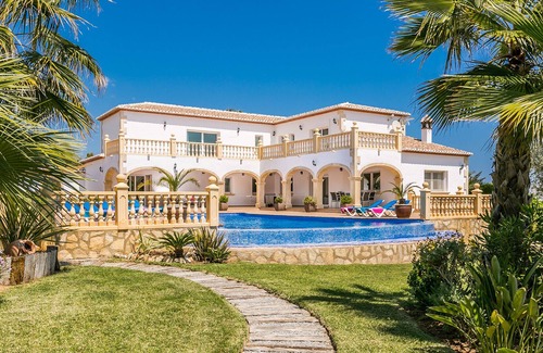 Tarraula Villa | Modern villa in Javea, situated in a quiet cul-de-sac with air conditioning!