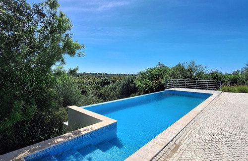 Tavira Villa | Tranquil Villa with Pool and Sea Views near Tavira