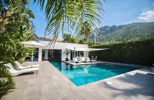 Terrasini Villa | Modern Villa in Sicily with Pool