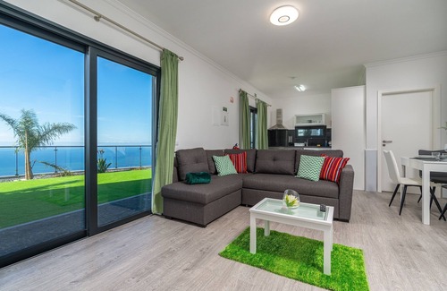 Paul do Mar Apartment | Modern Villa with Infinity Pool & Oceanfront Views