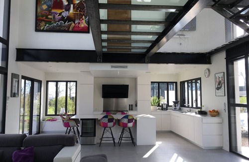 Rouffiac-Tolosan House | Modern Villa with Pool, Terrace & Exceptional Review Score