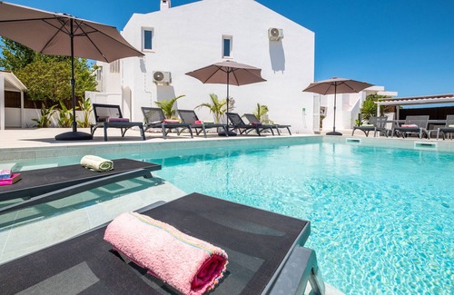 Montechoro Villa | Ideal Villa with Private Pool, Hot Tub & Oceanfront View
