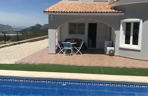 Gata de Gorgos Villa | Inviting Villa with Pool and Scenic Views for Your Stay