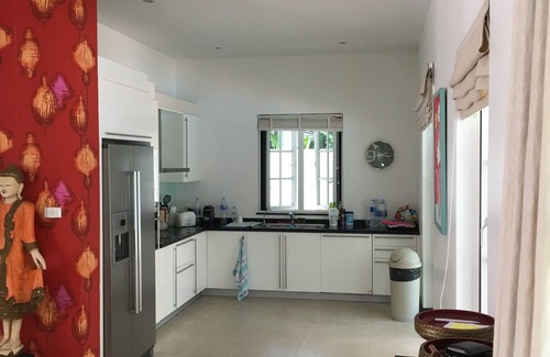 Nong Kae Villa | Elegant Villa with Private Pool Near Golf Course