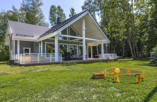 Rahtla Villa | Modern Villa with Sauna & Hot Tub - 4-Star Guest Favorite