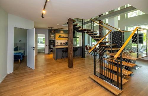 Rahtla Villa | Modern Villa with Sauna & Hot Tub - 4-Star Guest Favorite