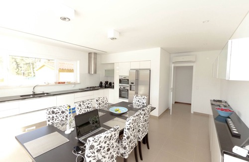 Nadadouro Villa | Modern Villa with Pool, Cinema & 9.8/10 Guest Rating