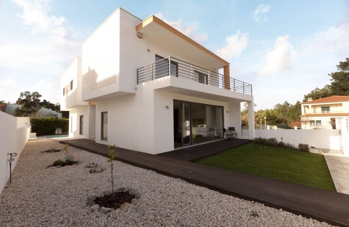 Nadadouro Villa | Modern Villa with Pool, Cinema & 9.8/10 Guest Rating
