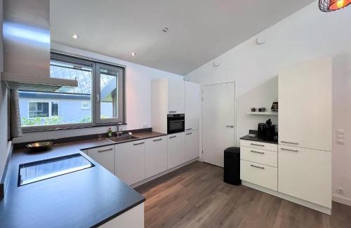 Dirkshorn House | Modern villa with terrace and garden in Dirkshorn, cleaning included
