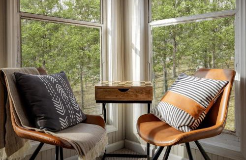 The Woods House | Cozy Modern Cabin with Sauna, WiFi & Fire Pit Retreat