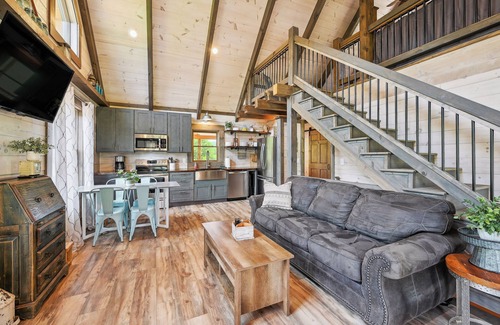 Burks Fork Cabin | Guest Rated 10/10: Modern Cabin Retreat on Working Farm