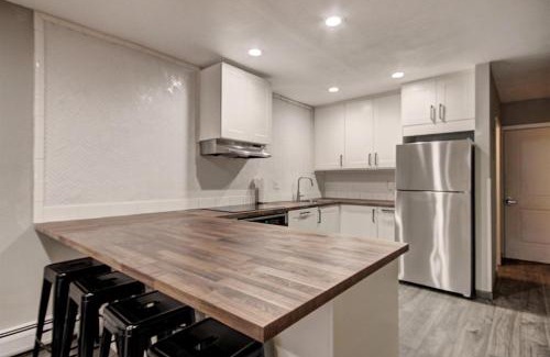 Frisco Apartment | Trendy Retreat with Private Pool & Relaxing Hot Tub
