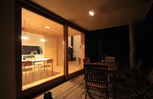 Loissin House | Cozy Wooden House with Ocean View & Pool - Rated 9.8/10