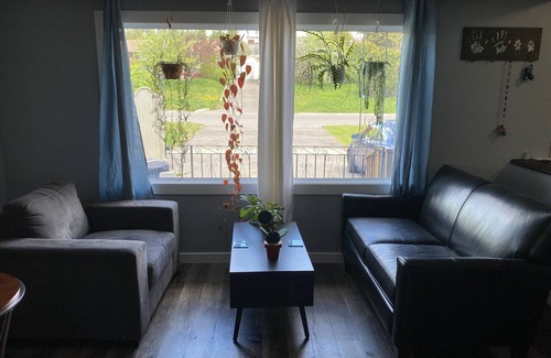 Thunder Bay Apartment | Tranquil 3-Bedroom Retreat with Pool Near Downtown