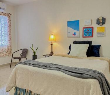 Juticalpa House | Modern Room for Budget Travelers Seeking Comfort