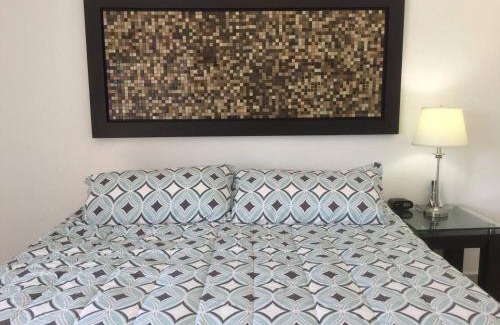 Desarrollo San Pablo Apartment | Inviting Moderna Suite with Pool on Av B Quintana