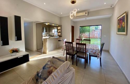 Ciudad Del Este Villa | Charming Independent House with Garden and Parking