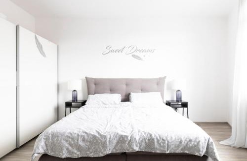 Surheide Apartment | Modern 2-Bedroom Apartment with Rooftop Terrace & Accessibility