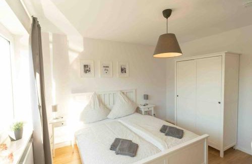 Oberhausen Apartment | Modern 2-Room Apartment Near CentrO with Hot Tub & More