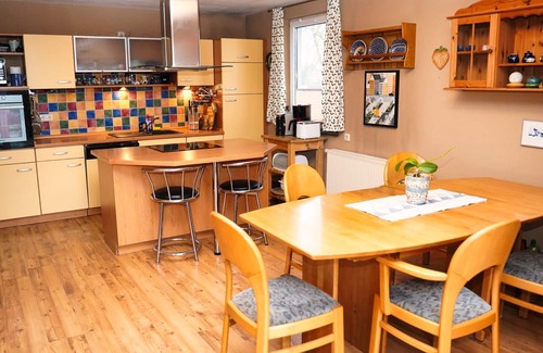 Ueckeritz Apartment | Ocean View 3-Room Apartment "to'n Appelboom" with Pool