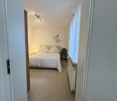 Ketsch Apartment | Moderne Erdgeschosswohnung und eigenem Garten