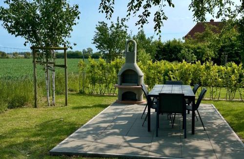 Neue Tiefe Apartment | Coastal Retreat: Unwind at Urlaubsträume am Meer
