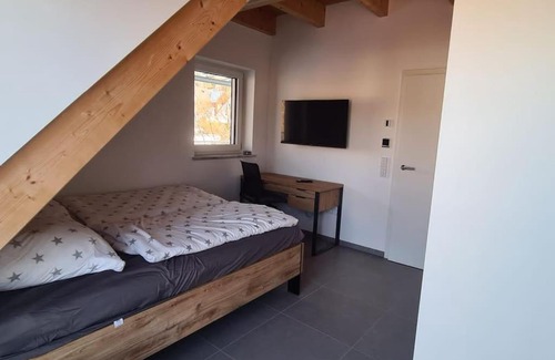 Burgthann Apartment | Modern Retreat: Child-Friendly Accommodation with 9.7 Rating