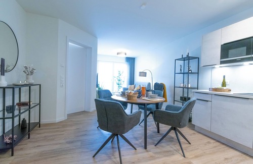 Dorumer Neufeld Apartment | Modern Apartment with Balcony & Sauna Near the Beach