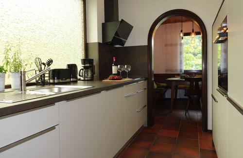 Prunn Apartment | Modern Apartment with Balcony – Guest Rated 9.8/10