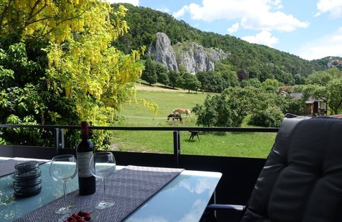 Prunn Apartment | Modern Apartment with Balcony – Guest Rated 9.8/10