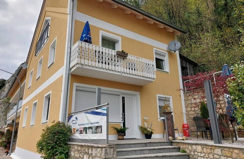 Kelheim Apartment | Modern Apartment by the Danube with Free Wi-Fi and Ocean View