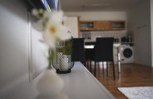 Leimen Apartment | Modern Apartment in Leimen with Balcony & Family-Friendly Amenities
