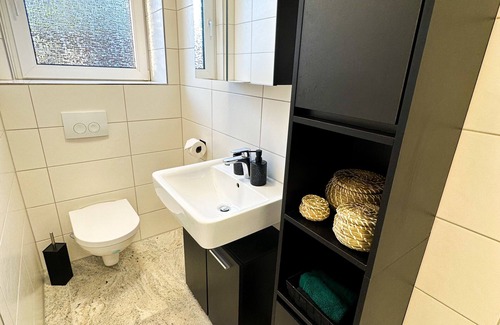 Bad Oeynhausen Apartment | Modern Family Getaway Near Hospital & Clinic in Hdz