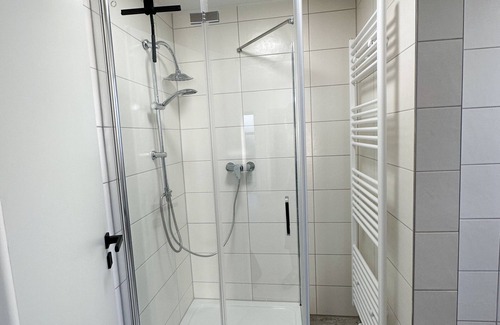 Bad Oeynhausen Apartment | Modern Family Getaway Near Hospital & Clinic in Hdz