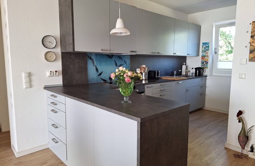Barendorf Apartment | Modern City-Centered Apartment near Lüneburg with Breakfast