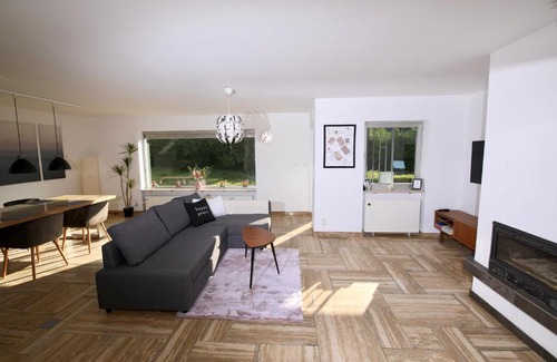 Hochwaldhausen Apartment | Inviting Family Retreat in Nature Park with Ocean Views