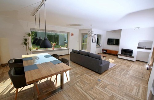 Hochwaldhausen Apartment | Inviting Family Retreat in Nature Park with Ocean Views