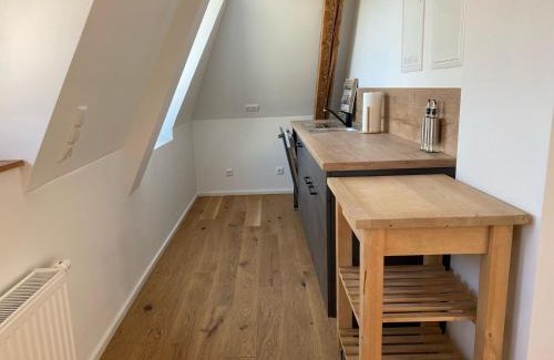 Lechhausen Apartment | Moderne Maisonette mit Terrasse