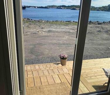 Moskenes Apartment | Modern Mini House by the Sea - Guest Rated 9/10
