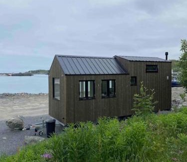 Moskenes Apartment | Modern Mini House by the Sea - Guest Rated 9/10