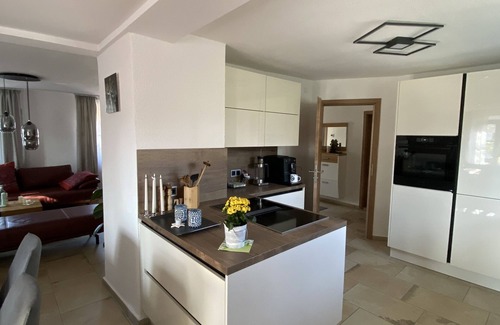 Wassertruedingen Apartment | Modern Country Retreat with Child-Friendly Amenities