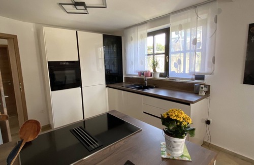 Wassertruedingen Apartment | Modern Country Retreat with Child-Friendly Amenities