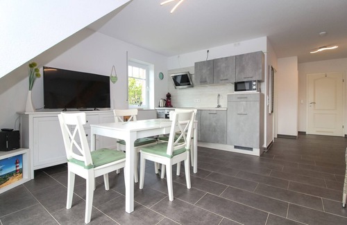 Norden Apartment | Modern Upper Floor Apartment for 4 & Your Dog