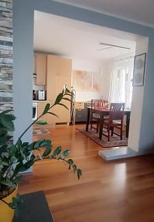 Gries Apartment | Modern Apartment with Kitchen and 9/10 Guest Rating