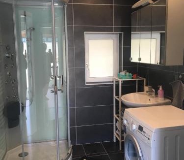 Staasdorf Apartment | Modern Apartment with Excellent 9/10 Guest Rating