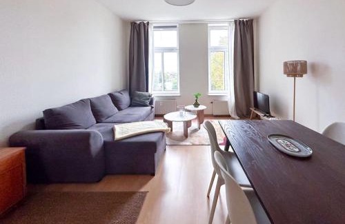 Neuschonefeld Apartment | Moderne Wohnung in Leipzig City