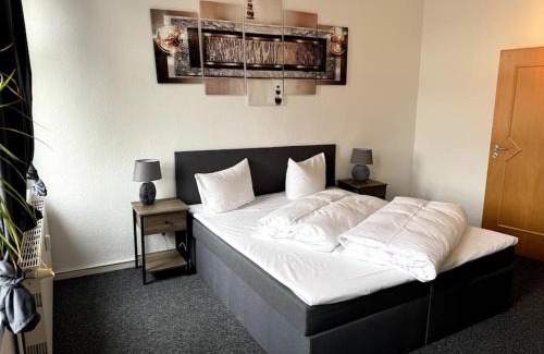 Bitterfeld Apartment | Modern Apartment Near Train Station and Goitzschesee